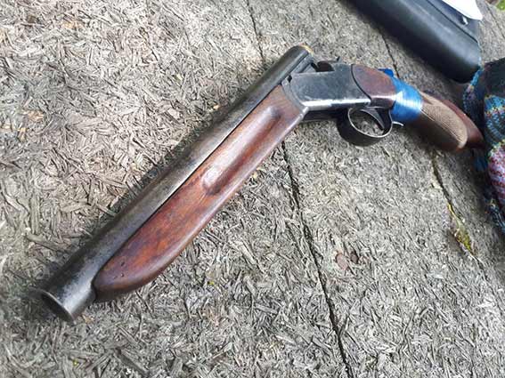 Поліцейські обеззброїли жителя Вінниччини, який стріляв із знайденої рушниці