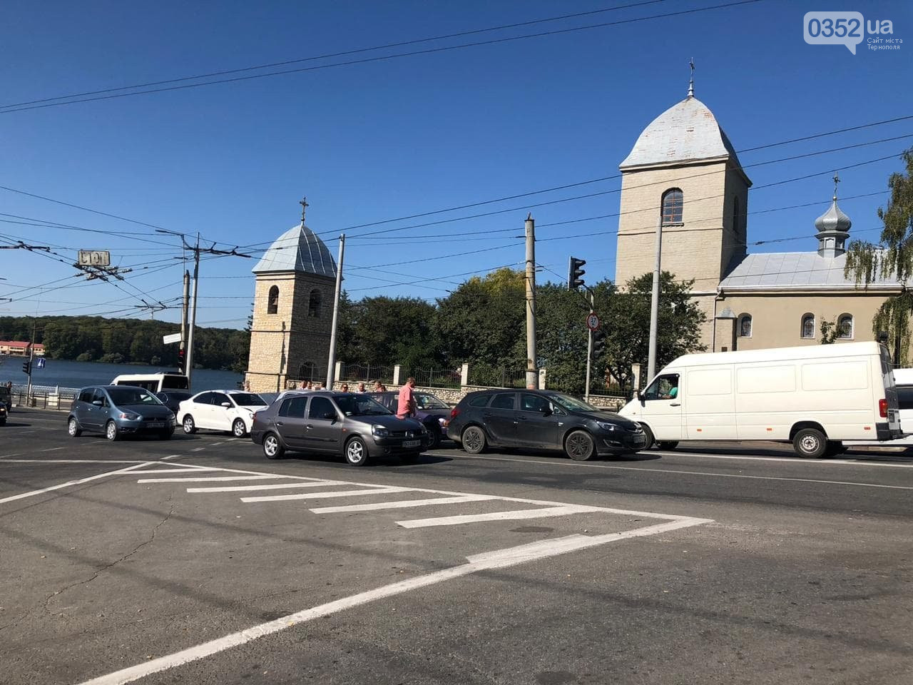 Через масштабну ДТП у центрі Тернополя утворилися затори (Фото)