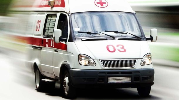 У Харкові посеред дороги помер чоловік