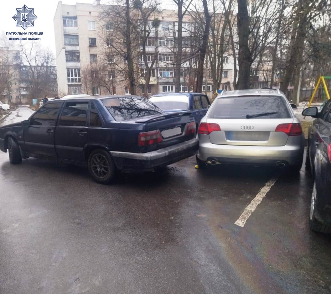 У Вінниці п’яний водій в’їхaв у припaрковaне aвто (ФОТО) 