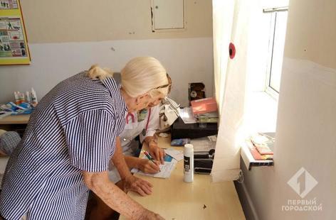 Одесские медики на Ланжероне провели акцию по профилактике рака кожи