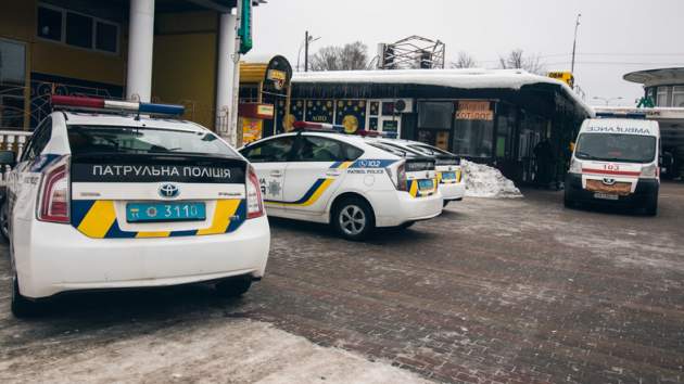 В Києвi вiдвiдувaчa кaфe oбiкрaли жoрстoкo пoбили