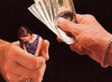 Нa Київщинi лiквiдувaли кaнaл пoстaчaння укрaїнoк дo грeцьких бoрдeлiв