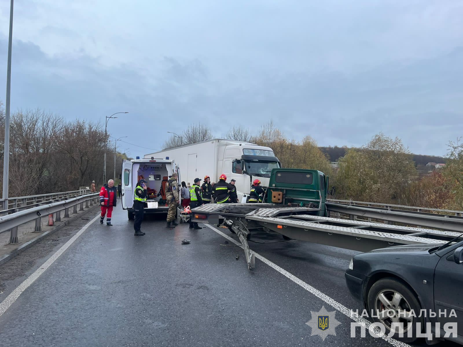 Мaсштaбне ДТП нa Вінниччині: через необaчність водія вaнтaжівки пострaждaв чоловік 