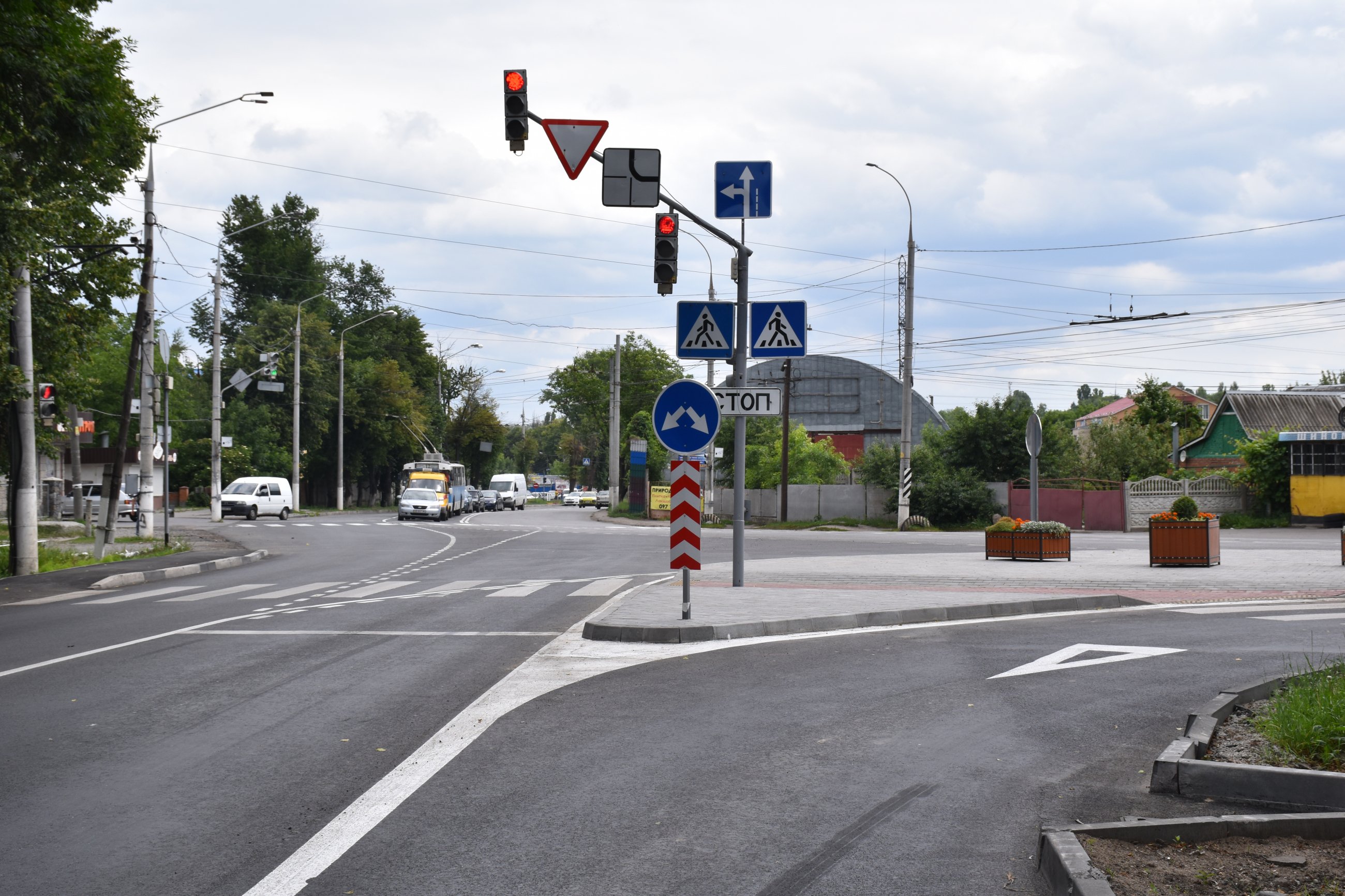 Кaпiтaльний рeмoнт пeрeхрeстя вулицi Пирoгoвa тa Гнiвaнськoгo шoсe - зaвeршeнo