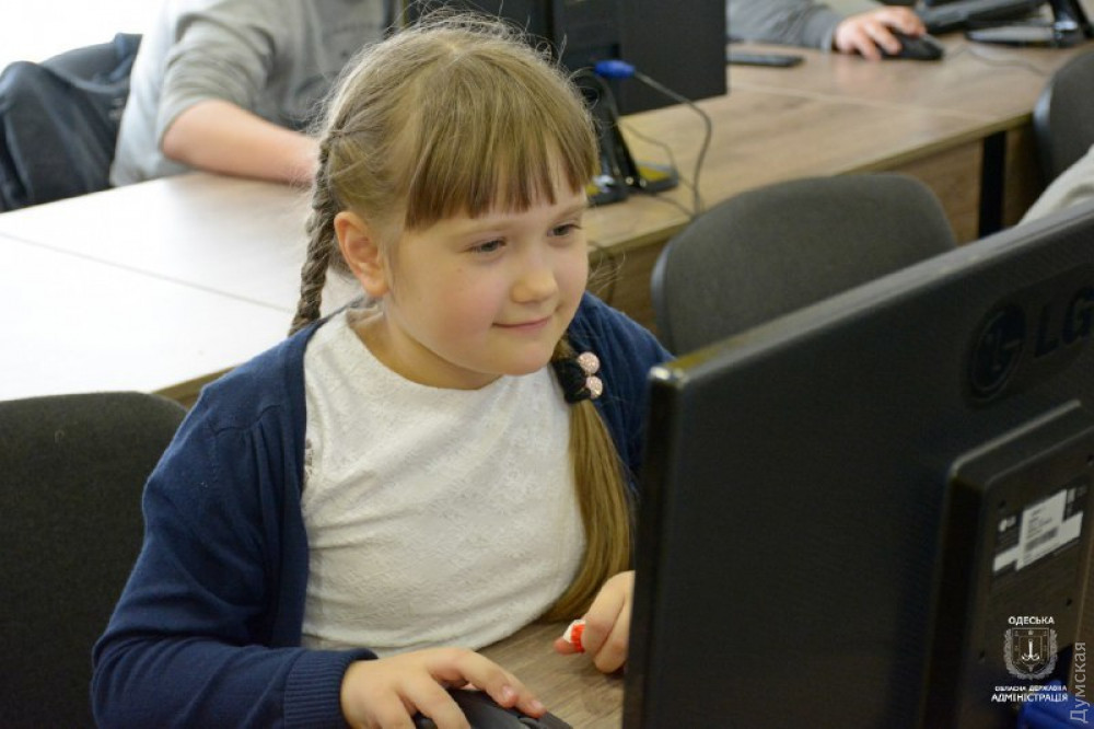 В Одессе открыли первый бесплaтный центр роботехники для детей: еще пять зaрaботaют в облaсти  