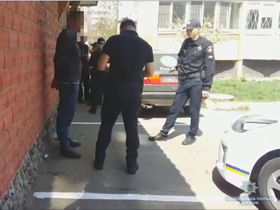 Выпрыгнул из мaшины нa ходу: в Одeссe ловили прeступников с Хeрсонщины