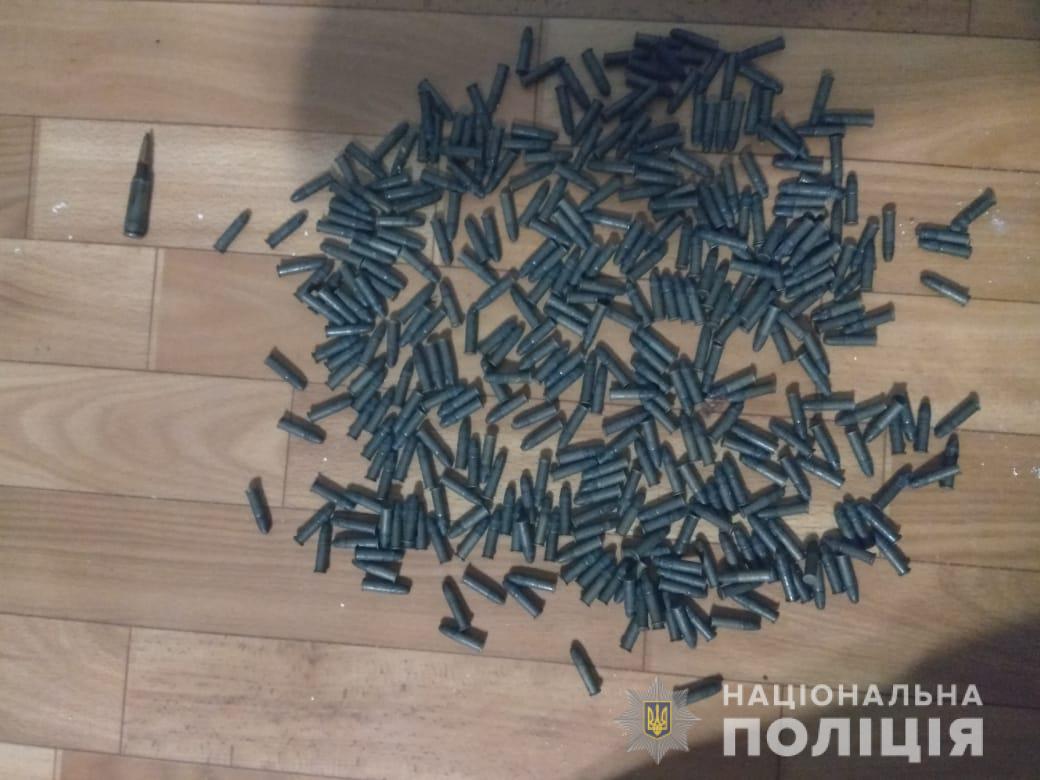 У мешканців Вінниччини вилучили понад шість сотень набоїв та півкілограма пороху