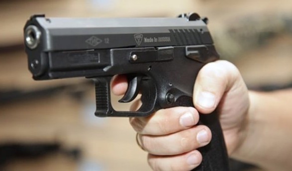 В Калинівці, що на Вінниччині водій почав стріляти в поліцейських