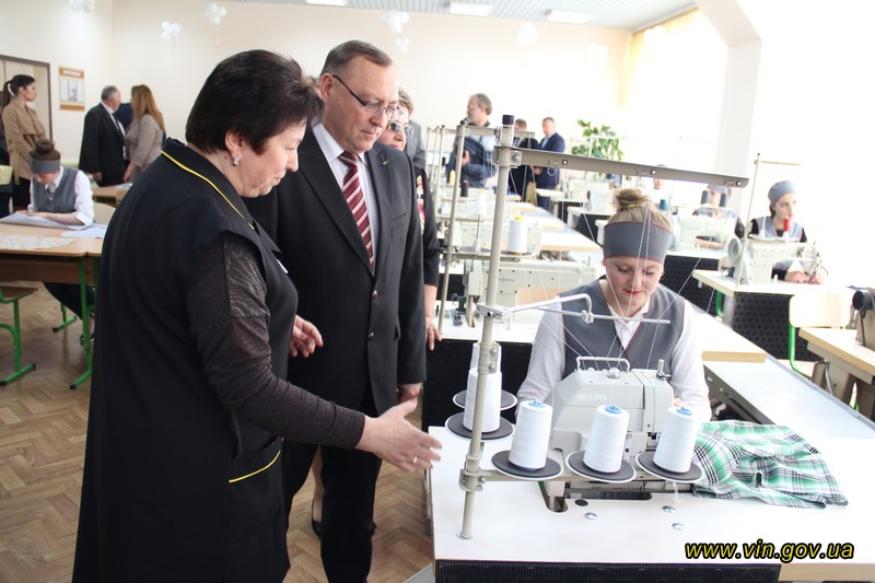 Новостворений навчально-практичний центр з підготовки кваліфікованих робітників готуватиме швачок, кравців та закрійників