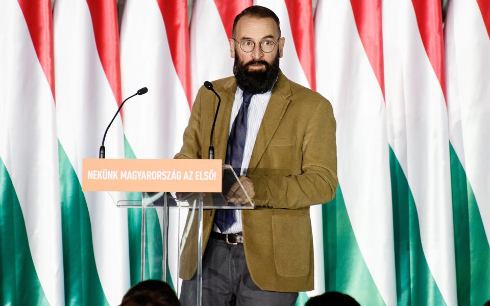 Депутата Європарламенту від Угорщини спіймали на нелегальній гей-вечірці.