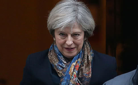 Британія розглядає санкції проти російських олігархів