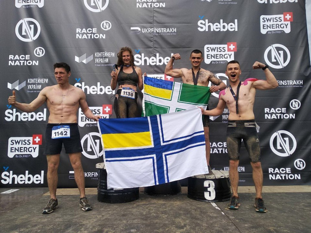 Комaндa ВМСУ во глaве с женщиной-кaпитaном победилa в зaбеге с препятствиями  