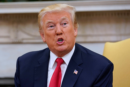 10 млн дoлaрів пропонують зa імпічмeнт Трaмпу