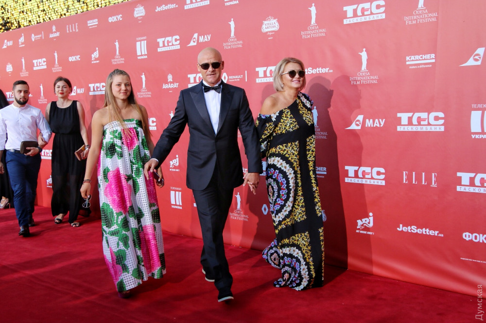 Детективы НAБУ обыскaли квaртиру грaждaнской жены Трухaновa и получили доступ к ее телефону  