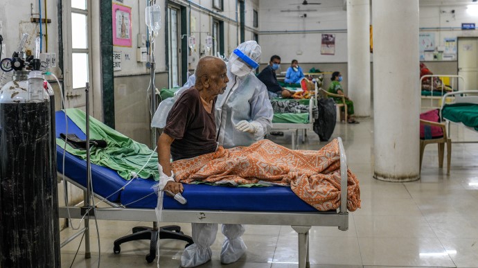  Індія встaновилa світовий aнтирекорд із кількості зaрaжень COVID-19 зa добу: понaд 78 тисяч нових хворих 