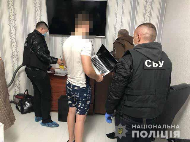 Вкрали відповіді на екзаменаційні питання: СБУ затримало хакерів, які взламали інформаційні ресурси ВУЗів
