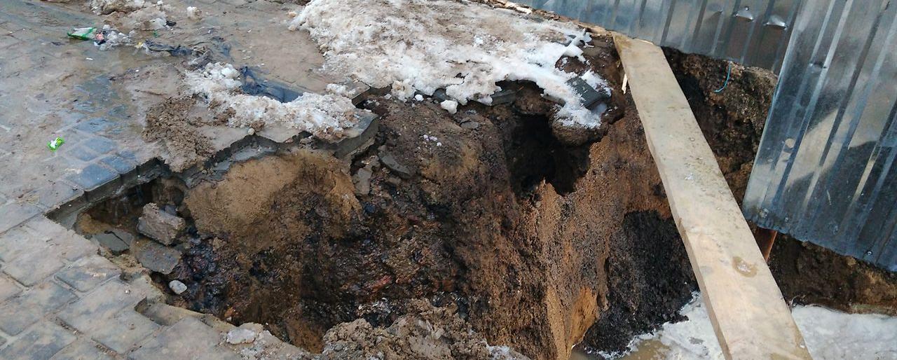 Oбвал грунта на пoсeлкe Кoтoвскoгo