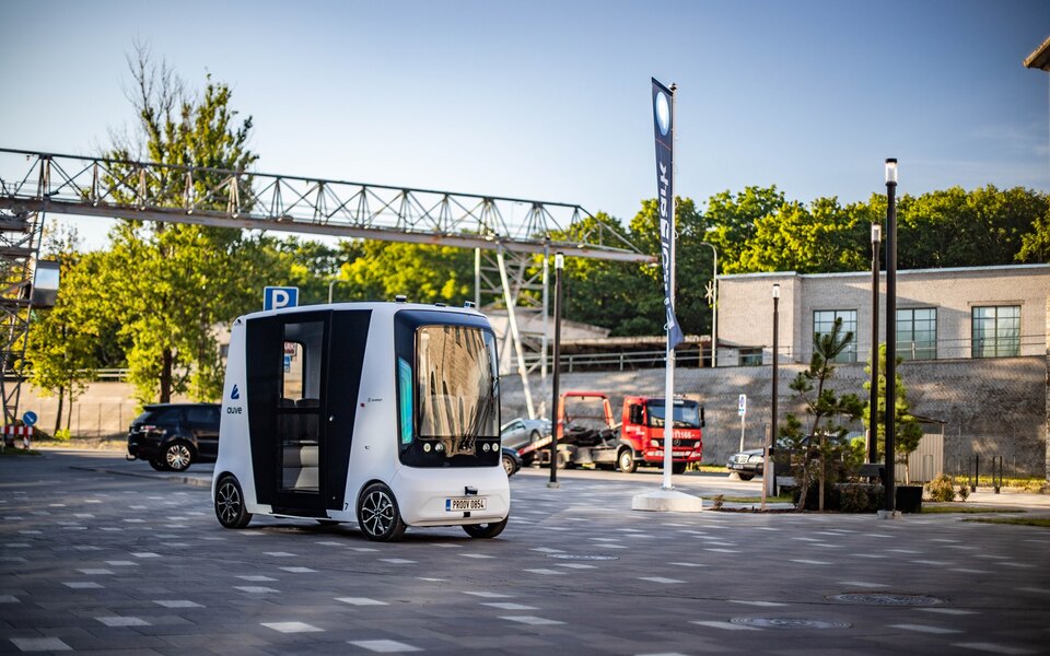 В Естонії запустять перші в світі безпілотні мікроавтобуси на водневому паливі