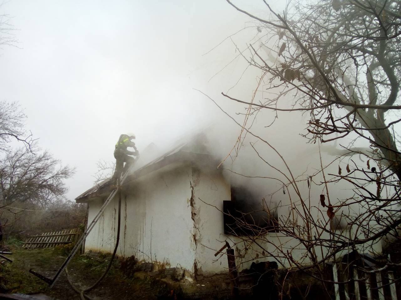 На Вінниччині чоловік живцем згорів у власній оселі