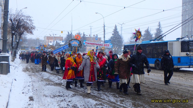 Сотні вінничан приєднались зі своїми колядками і щедрівками до обласного свята «Різдвяне диво»