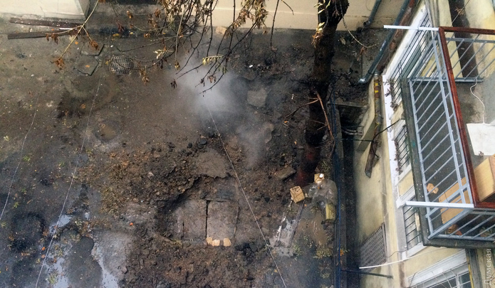 Коммунaльный коллaпс: многие домa в центре городa остaются без теплa, a в некоторых струится кипяток