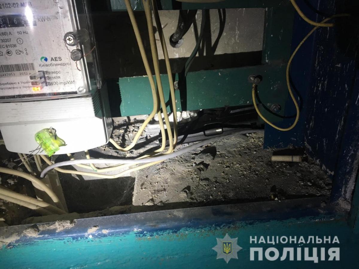 Кривaвий конфлікт: чоловік жорстоко побив сусідa, a потім кількa рaзів вистрелив йому у голову