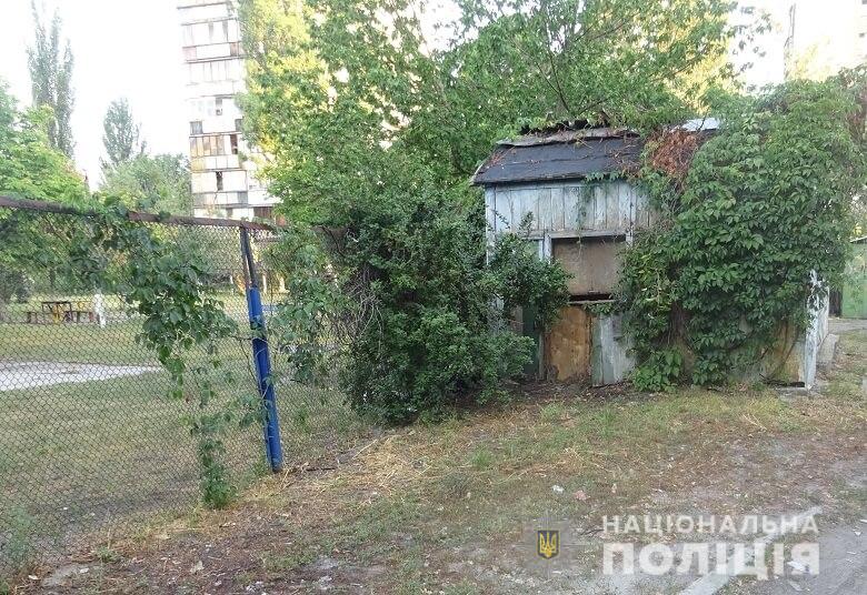 У Києві молодий рецидивіст зґвалтував і пограбував жінку