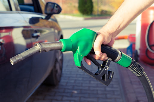 Кабмін ввів держрегулювання цін на паливо
