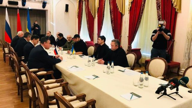 Переговори були важкі, але без будь-яких ультиматумів, - Подоляк