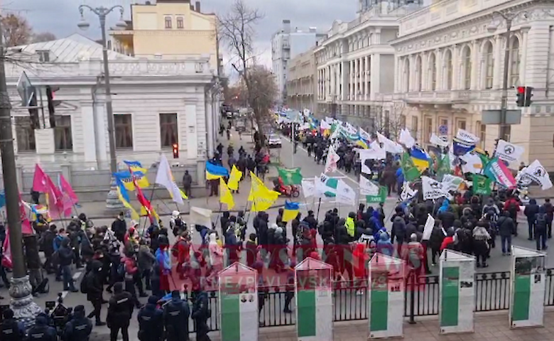 Під Верховною Радою проходить акція ФОПів