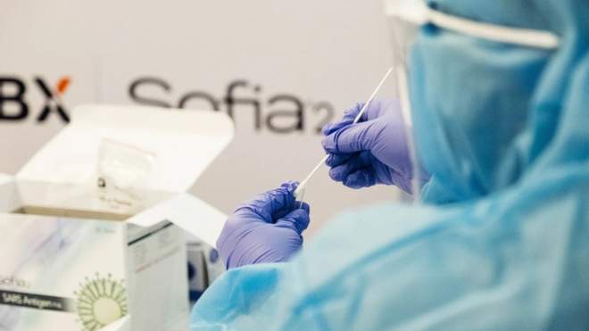 В Європі підтвердили перший випадок зараження новим варіантом COVID-19