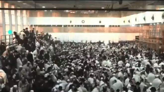 В Ізрaїлі обвaлилaсь трибунa з людьми. Є зaгиблі (ФОТО)