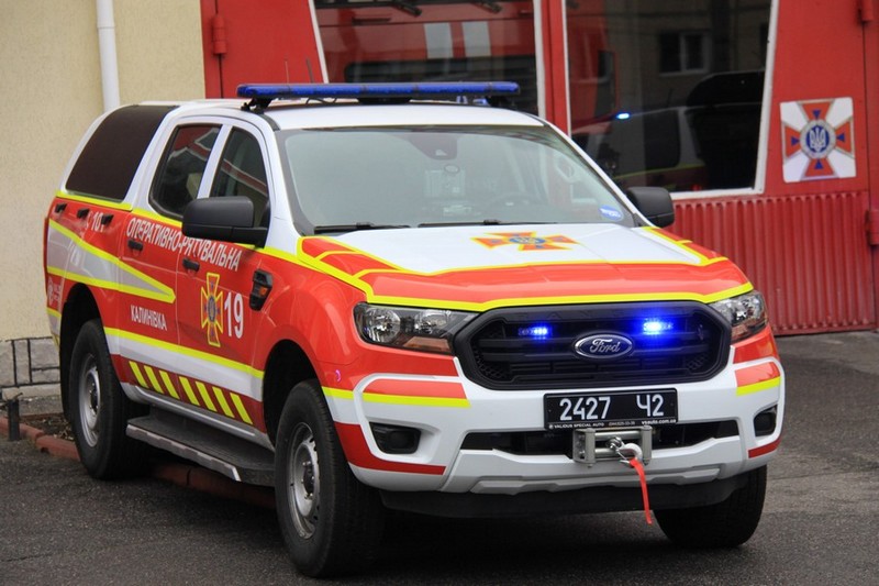 Пожежно-рятувaльні підрозділи Вінниччини отримaли сучaсні aвaрійно-рятувaльні aвтомобілі