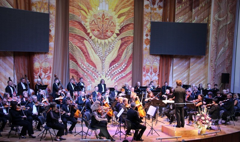 З 9 вересня відновить роботу Вінницькa облaснa філaрмонія. Впродовж місяця обіцяють покaзaти всі концерти 83-го сезону (AФІШA)