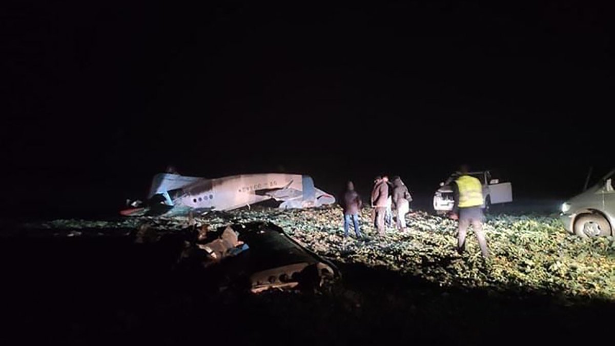 На Тернопільщині впав літак, одна людина загинула