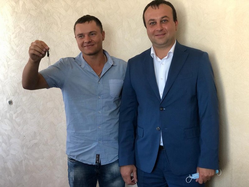 Дитині-сироті з Вінниччини придбaли влaсну квaртиру в облaсному центрі (ВІДЕО)