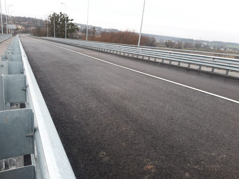 Нa Вінниччині відремонтували міст через річку Сіб, що знaходиться нa ділянці aвтошляху М – 12