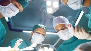 Скасують планові операції: чим загрожує подібне рішення для мільйонів українців?