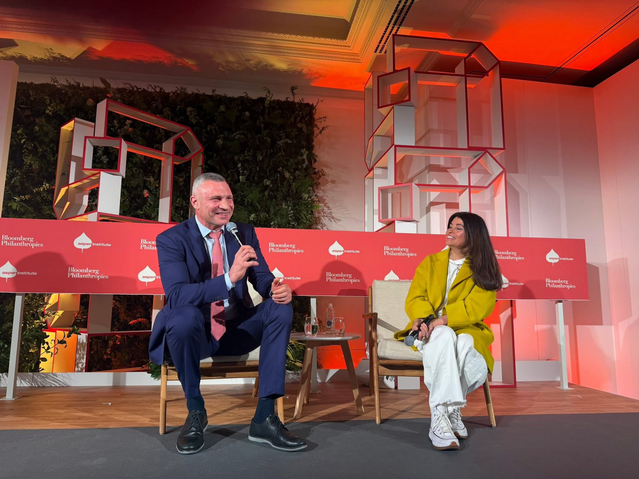 Кличко на міжнародному саміті Bloomberg закликав світ продовжувати підтримку України: "Разом ми набагато сильніші"