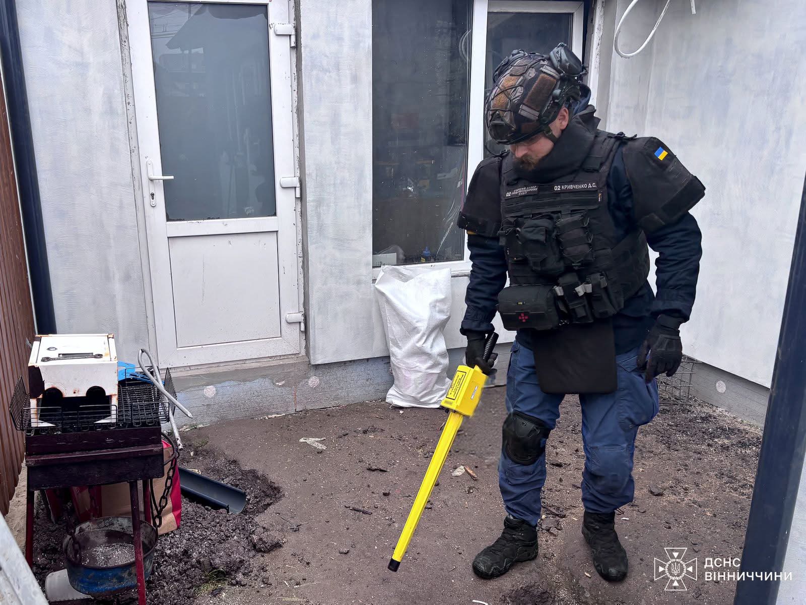 На Вінниччині знищили артилерійський снаряд часів Другої світової, знайдений просто на подвір’ї