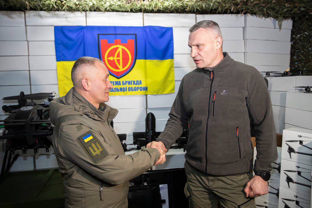 Київ передав оборонцям нову партію дронів: майже 1500 БпЛА для 112-ї бригади ТрО