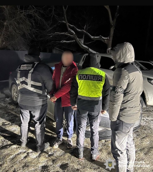 Нелегальний перехід кордону за 7 тисяч доларів: на Вінниччині викрили канал переправлення до Молдови