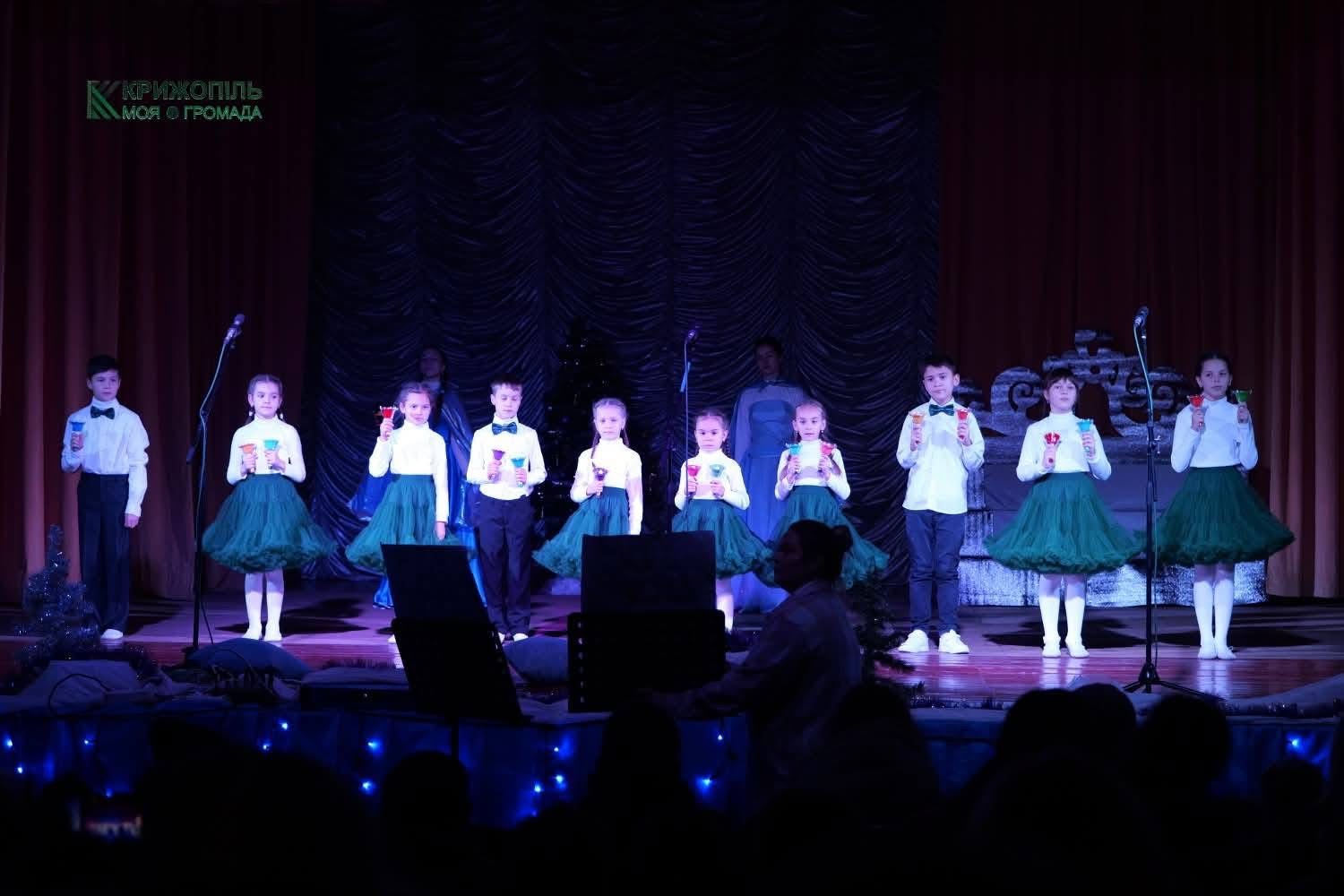 Юні вокалісти з Крижополя здобули перемогу на міжнародному конкурсі Christmas Talents
