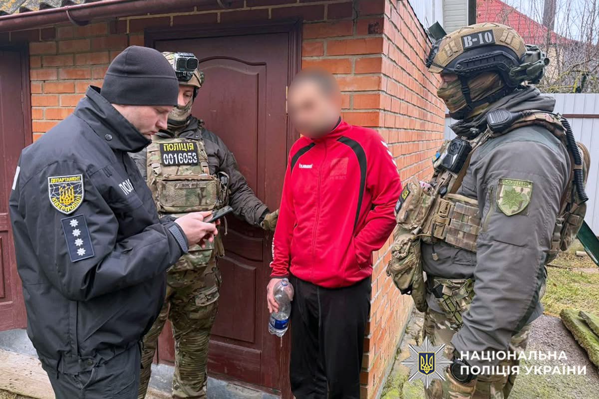 Поліція повідомила про підозру вінничанину у розбещенні 10-річної дитини