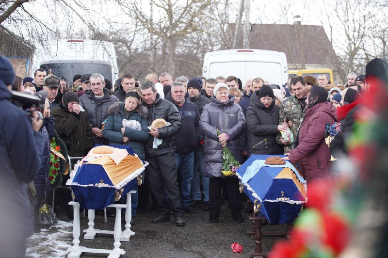 Сьогодні прощались з працівниками «Аеропорт Вінниця», які загинули внаслідок ракетних ударів російських терористів