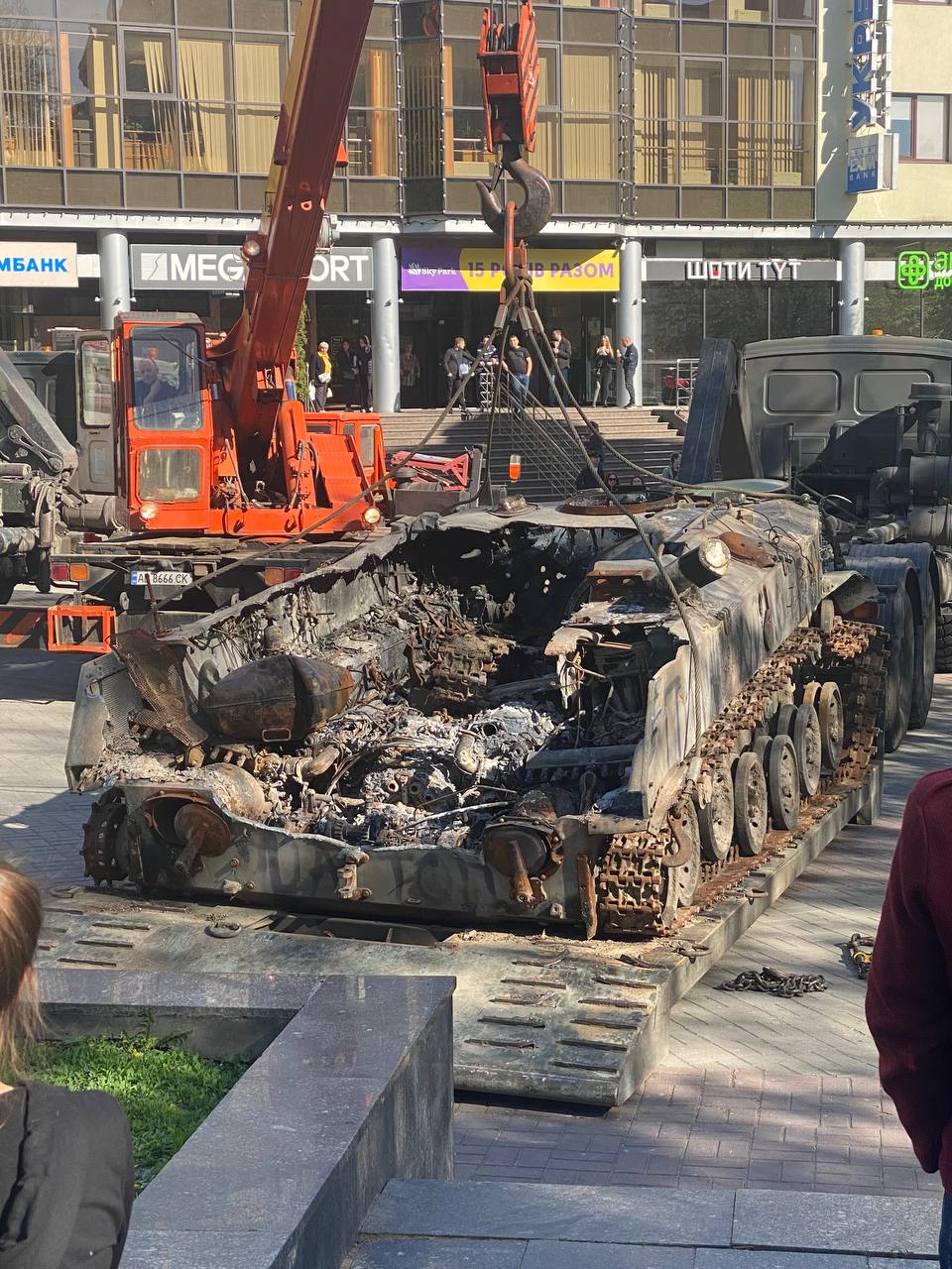 На Європейській площі покажуть розбиту техніку рашистів (ФОТО)