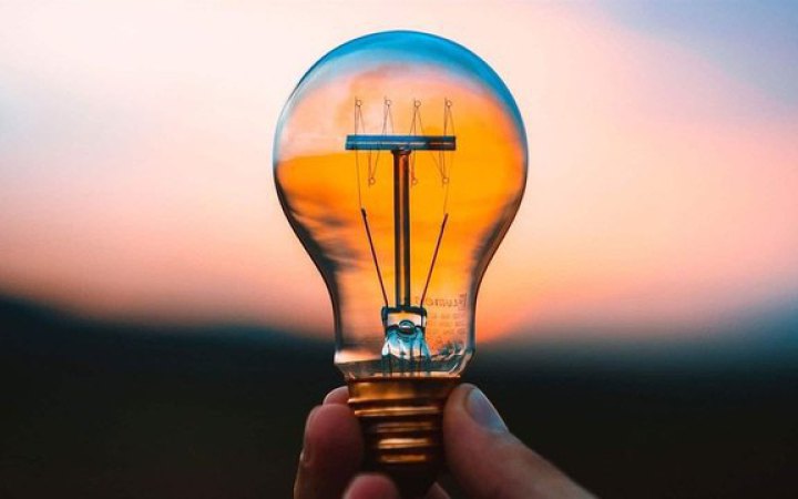 Укренерго попередило про фейк щодо поділу України на зони з різною тривалістю вимкнень світла