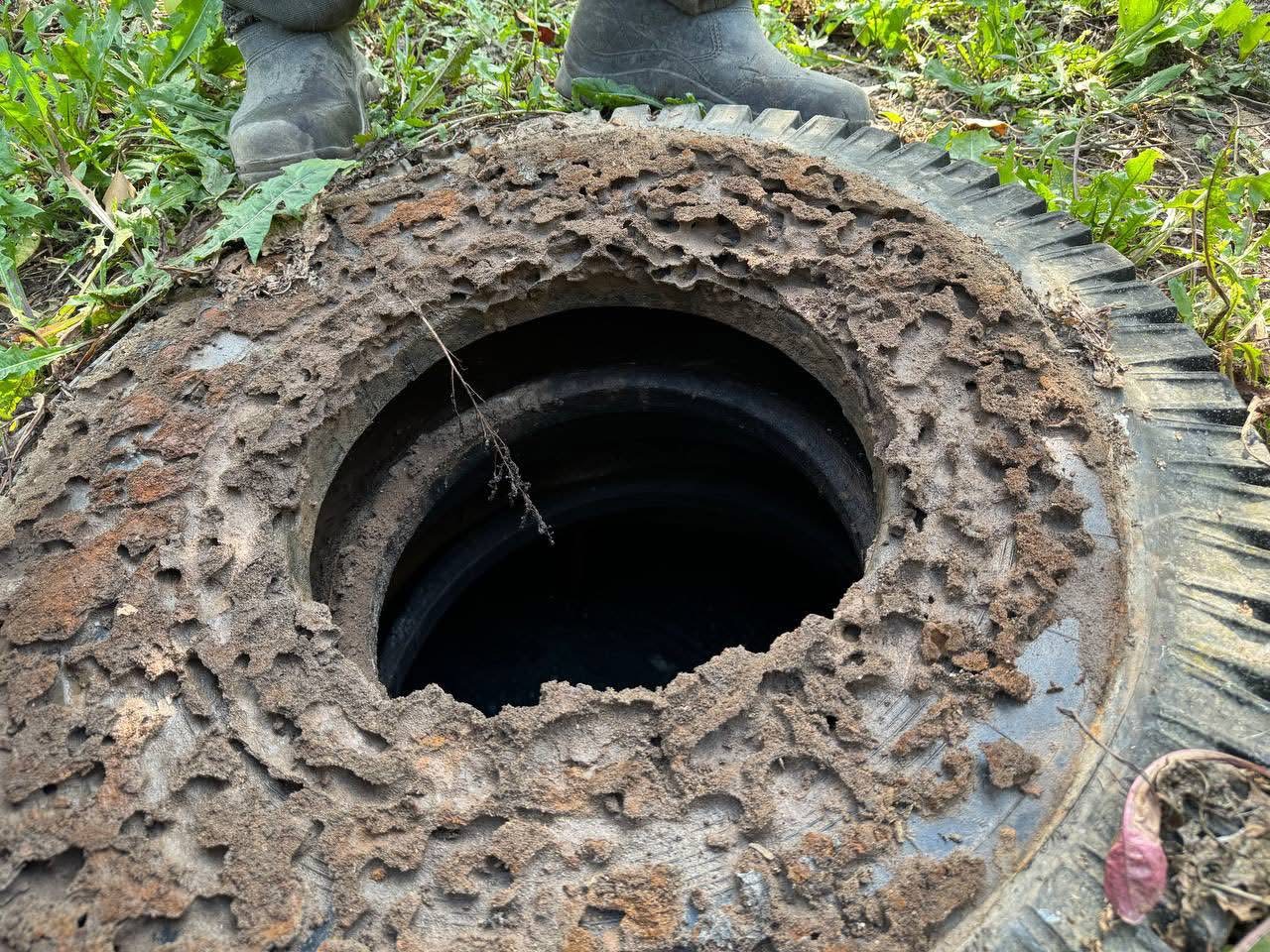 У Вінниці на березі річки виявили вигрібну яму з автомобільних шин