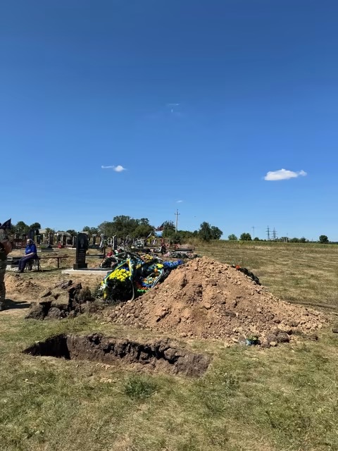 Староста Комаргородського старостинського округу склав повноваження після ситуації з похованням Захисника